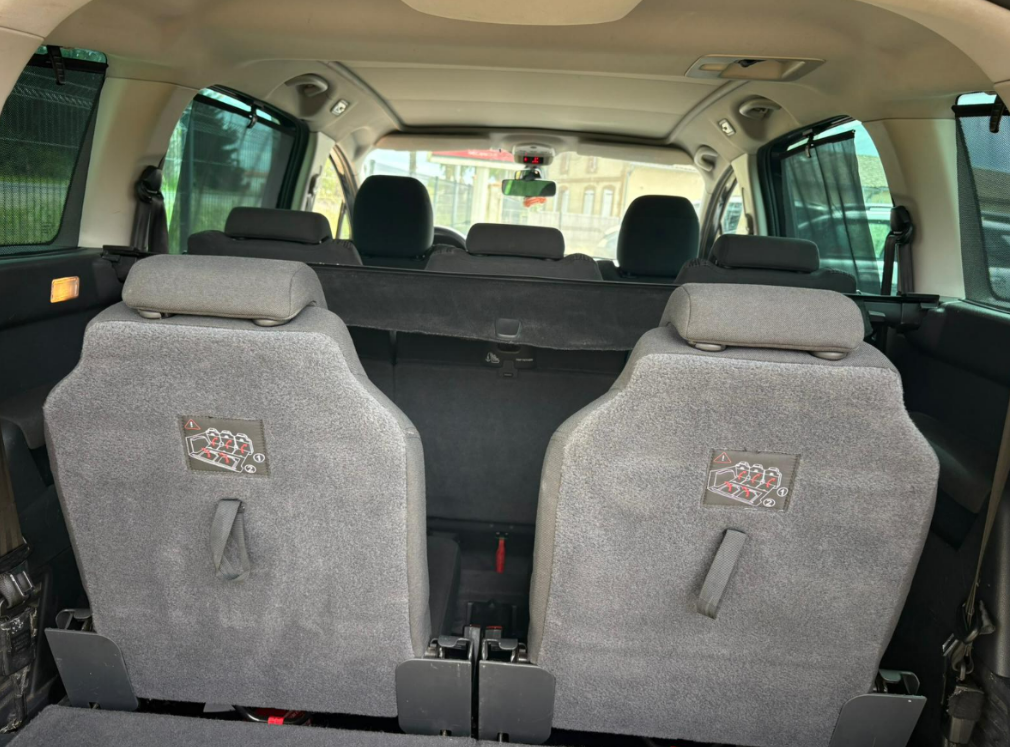 Peugeot 5008 1.6 HDI 114 cv STYLE Edition 7 places — photo 6
