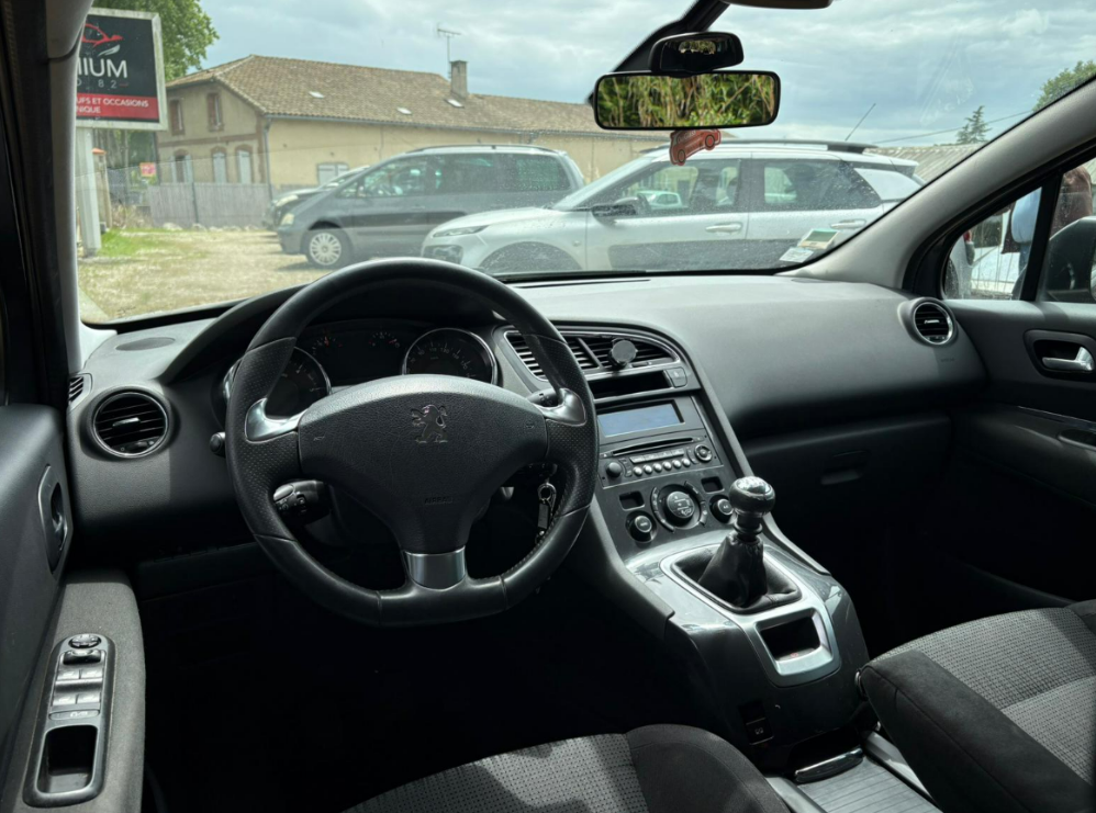 Peugeot 5008 1.6 HDI 114 cv STYLE Edition 7 places — photo 5