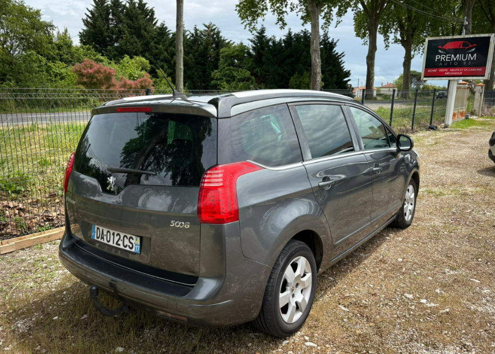 Peugeot 5008 1.6 HDI 114 cv STYLE Edition 7 places — photo 3