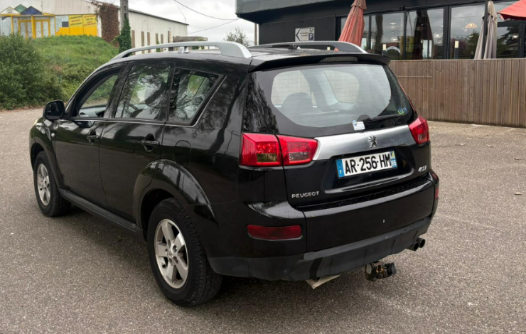 PEUGEOT 4007 2.2 HDI 156 cv 7 places — photo 3