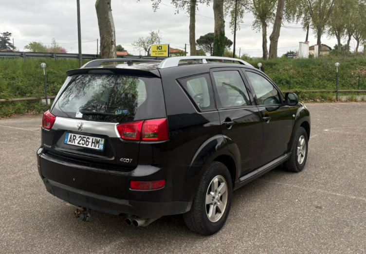 PEUGEOT 4007 2.2 HDI 156 cv 7 places — photo 4
