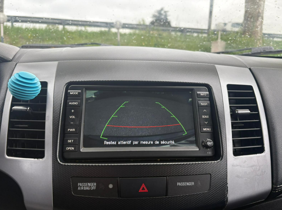 PEUGEOT 4007 2.2 HDI 156 cv 7 places — photo 9